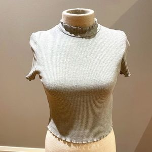 She & Sky Grey ribbed mock t-neck short sleeve shirt